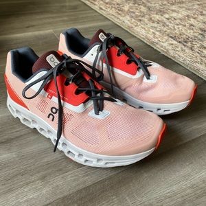 On Cloudstratus 2.0 Running Shoe